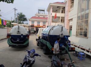 Dịch vụ hút bể phốt tại Tây Hồ: Giải quyết mọi vấn đề về tắc nghẽn 1 hut be phot tai hoan kiem