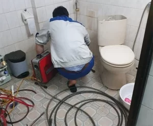 Thông Tắc Bồn Cầu Tại Hà Nội: Giá Rẻ - Uy tín - Hiệu Quả 2 thông tắc bồn cầu hà nội