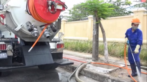 Dịch vụ hút hầm cầu Long An chuyên nghiệp, không đục phá.