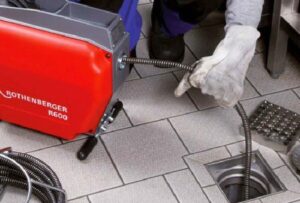 Thông cống nghẹt Cần Thơ uy tín, chất lượng cao, bảo hành 3 năm 3 Quy trình thông cống nghẹt Cần Thơ chuyên nghiệp, đảm bảo sạch sẽ và hiệu quả.